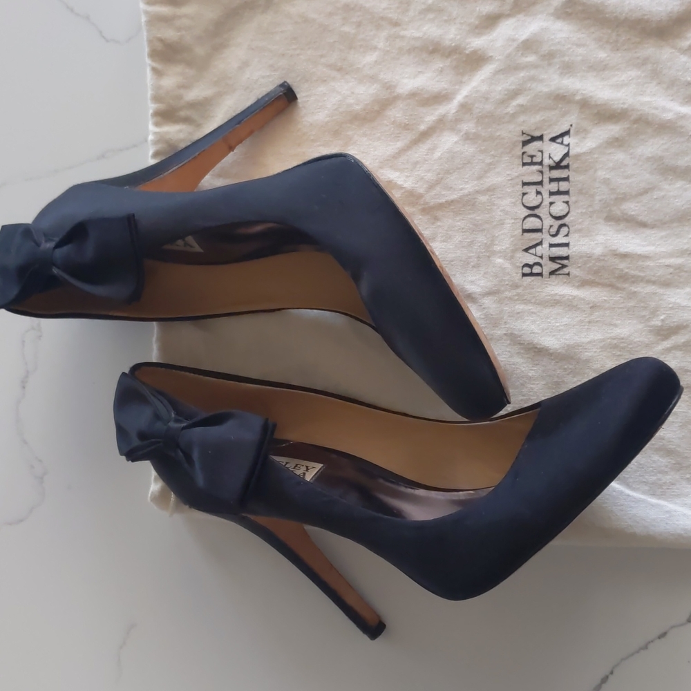 Badgley Mischka Black Satin Bow Colton Pump